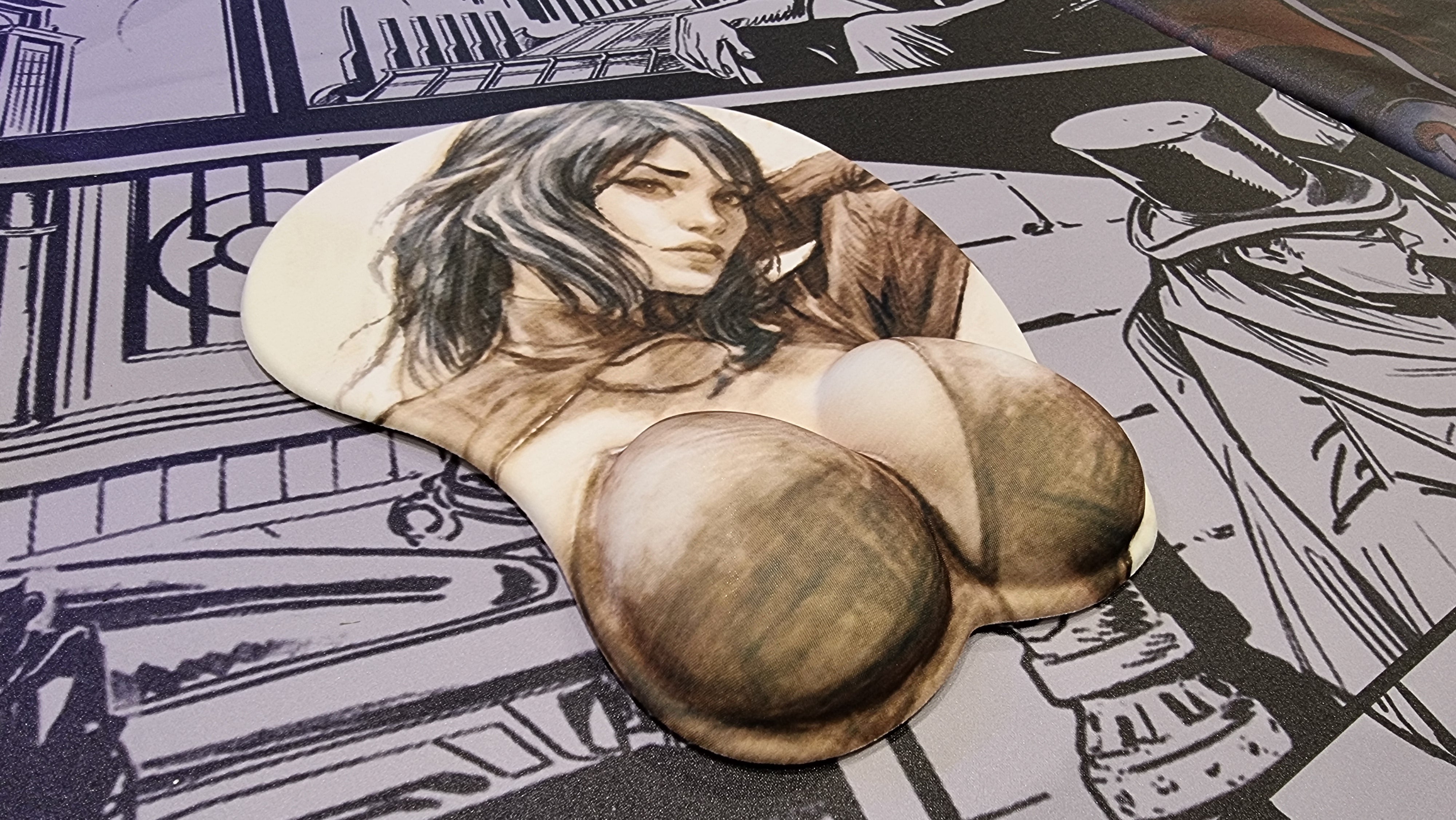 Luna - Incredibly Seductive, Sketch | Gaming mouse pad